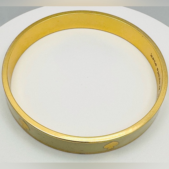 KATE SPADE ♠️ Cream Enamel Spade Bangle - Picture 7 of 8